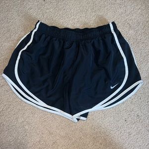 Nike Shorts Size L